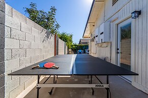 5BR Pool Home in Downtown Gilbert by RedAwning