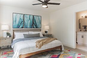 5BR Pool Home in Downtown Gilbert by RedAwning