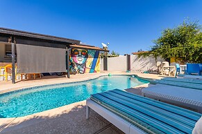 5BR Pool Home in Downtown Gilbert by RedAwning
