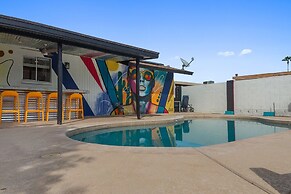 5BR Pool Home in Downtown Gilbert by RedAwning