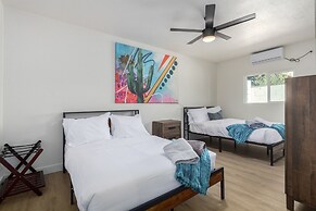 5BR Pool Home in Downtown Gilbert by RedAwning