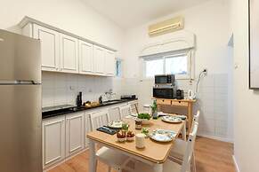 Beautiful Urban Apartment In Tel-Aviv