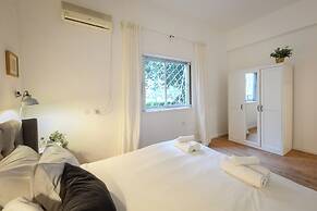 Beautiful Urban Apartment In Tel-Aviv