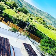 Remarkable 4-bed House in Kaštel Novi