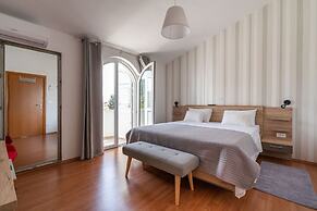 Remarkable 4-bed House in Kaštel Novi