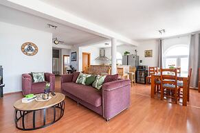 Remarkable 4-bed House in Kaštel Novi