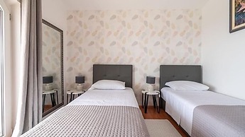 Remarkable 4-bed House in Kaštel Novi