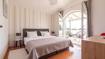 Remarkable 4-bed House in Kaštel Novi