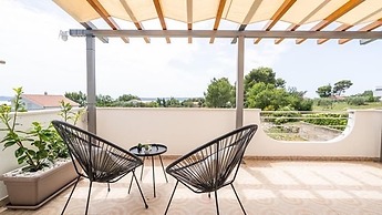 Remarkable 4-bed House in Kaštel Novi