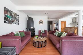 Remarkable 4-bed House in Kaštel Novi