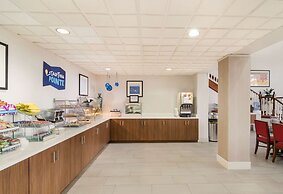 Clarion Pointe New Bern