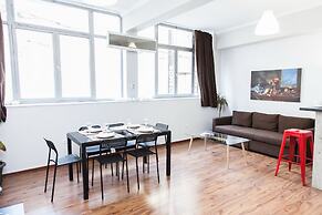 Modern-deluxe central apt in Athens