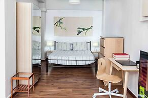 Modern-deluxe central apt in Athens