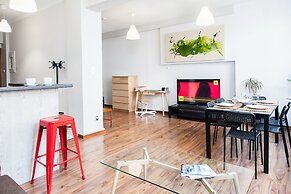 Modern-deluxe central apt in Athens