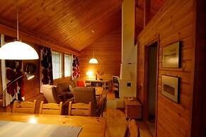 Jeris Hotel & Cabins