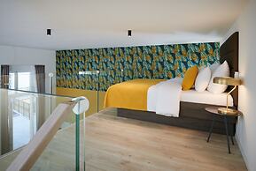 VN48 Suites by Adrez Living