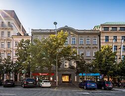 VN48 Suites by Adrez Living