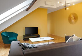 VN48 Suites by Adrez Living