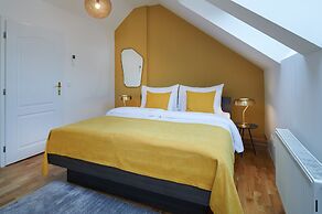 VN48 Suites by Adrez Living