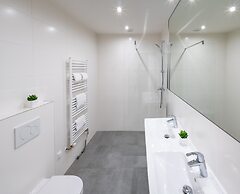 VN48 Suites by Adrez Living