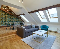 VN48 Suites by Adrez Living