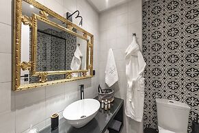 Ipelhome Plaka Boutique Apartments