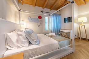Ipelhome Plaka Boutique Apartments