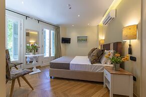 Ipelhome Plaka Boutique Apartments