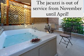 Ipelhome Plaka Boutique Apartments