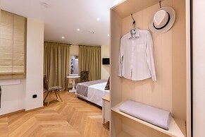 Ipelhome Plaka Boutique Apartments