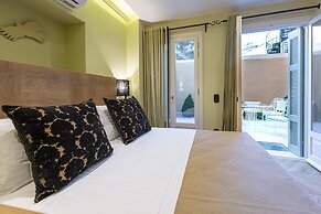 Ipelhome Plaka Boutique Apartments