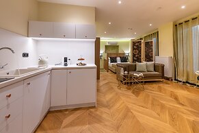 Ipelhome Plaka Boutique Apartments