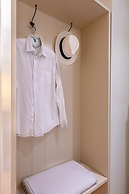 Ipelhome Plaka Boutique Apartments