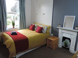 Stunning 5-bedroom House for Unforgettable Getaway