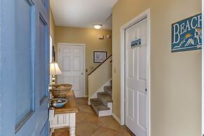 Spacious Home with Private Balcony and Ocean View by RedAwning