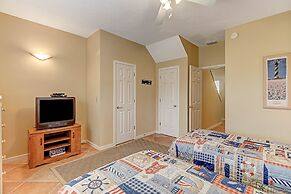 Spacious Home with Private Balcony and Ocean View by RedAwning