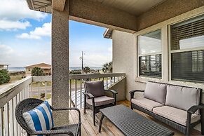 Spacious Home with Private Balcony and Ocean View by RedAwning