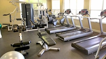 Neil's Windsor Hills Townhouse 3 Bedroom Townhouse by RedAwning