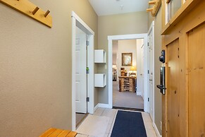 The Seasons 1834 2 Bedroom Condo by RedAwning