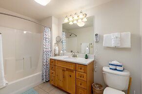 The Seasons 1834 2 Bedroom Condo by RedAwning