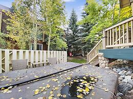 Ridge Street Chalet B 2 Bedroom Townhouse by RedAwning