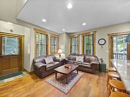 Ridge Street Chalet B 2 Bedroom Townhouse by RedAwning