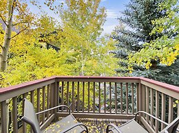 Ridge Street Chalet B 2 Bedroom Townhouse by RedAwning