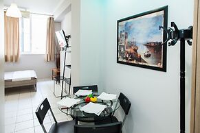 Cozy and Comfy Central Athens Apt.