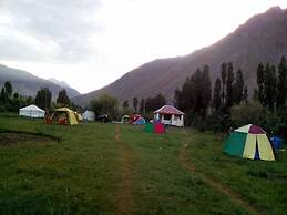 Dream Island Hotel Phander