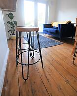 Contemporary Home in Friendly Easton - Free Parking