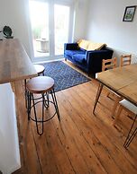 Contemporary Home in Friendly Easton - Free Parking