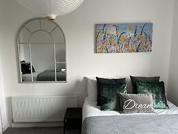 Central Belfast Apartments: Sandford