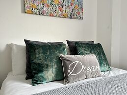 Central Belfast Apartments: Sandford