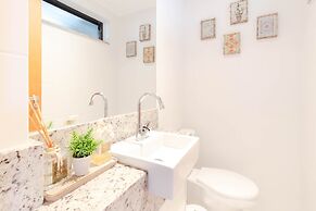 IT24 3 Bedroom Apartment 50m From The Beach